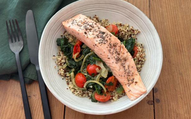 Saumon au Four – Épinards – Quinoa