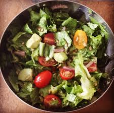 Salade Avocat – Tomate – Graines de Tournesol
